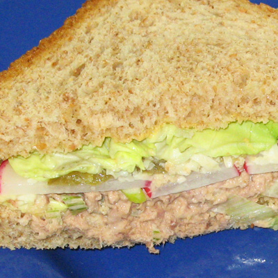 Tuniakový sendvič
